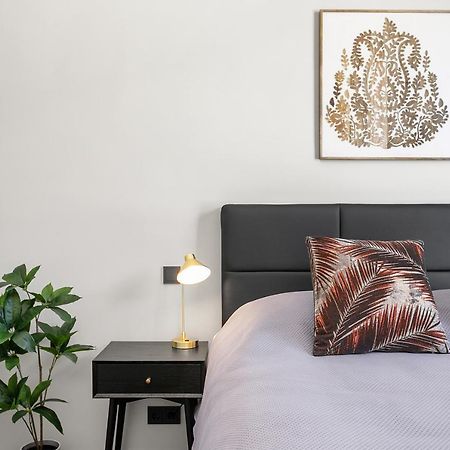 Modern Downtown Apartment - Harbour View 레이캬비크 외부 사진
